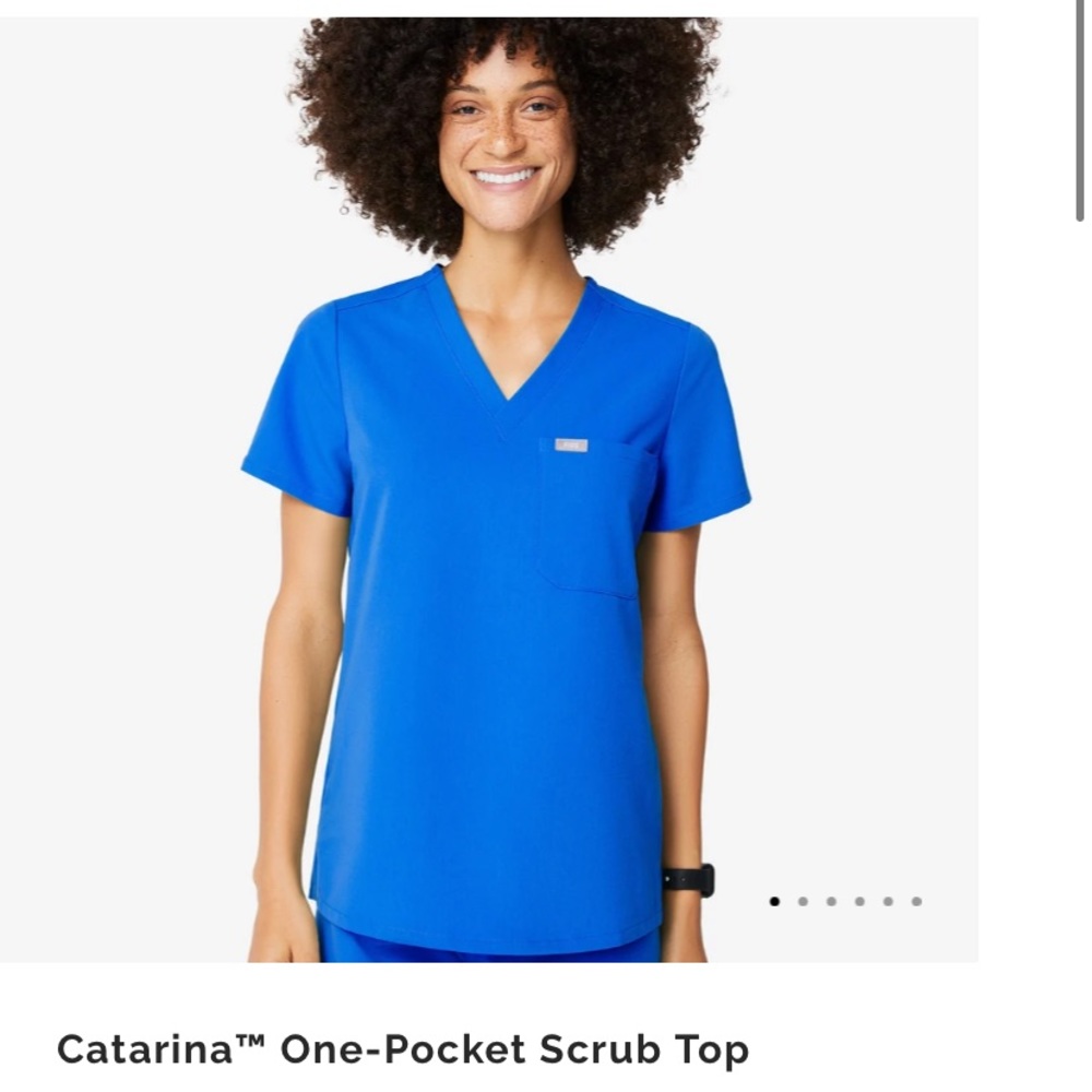 Catarina one pocket scrub top s